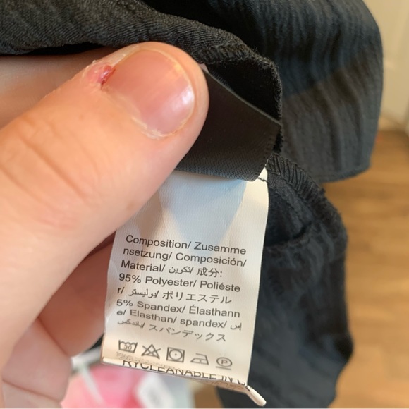 Black Notched Neck Ruffle Hem Smock Dress - Picture 8 of 12